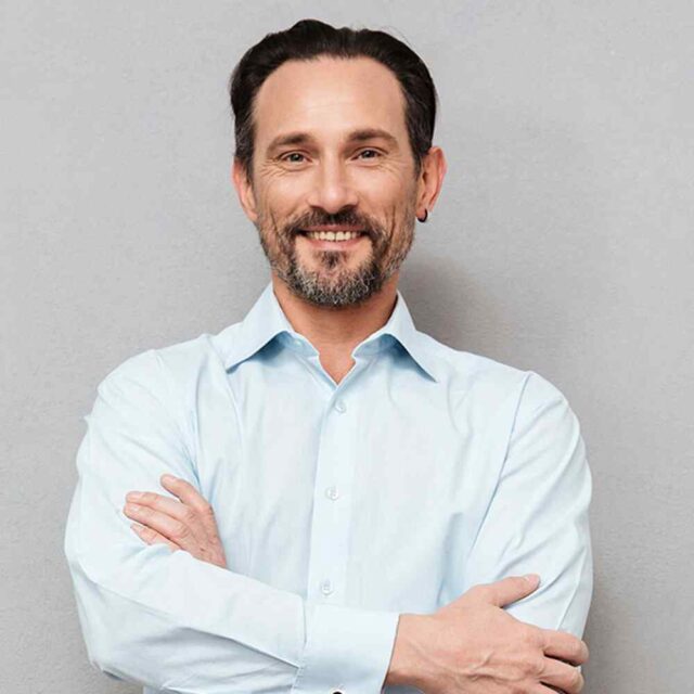 https://digizeta.info/wp-content/uploads/2019/02/team_04-640x640.jpg